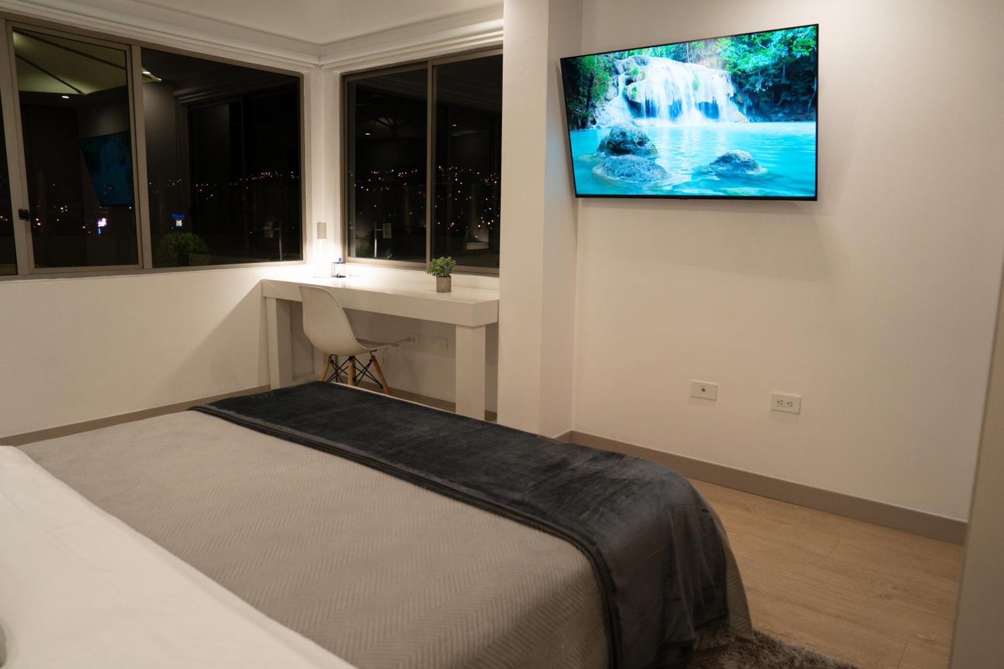 Spectacular Flat,3 Bedrooms, Central, Terrace, Free Parking Куэнка Экстерьер фото
