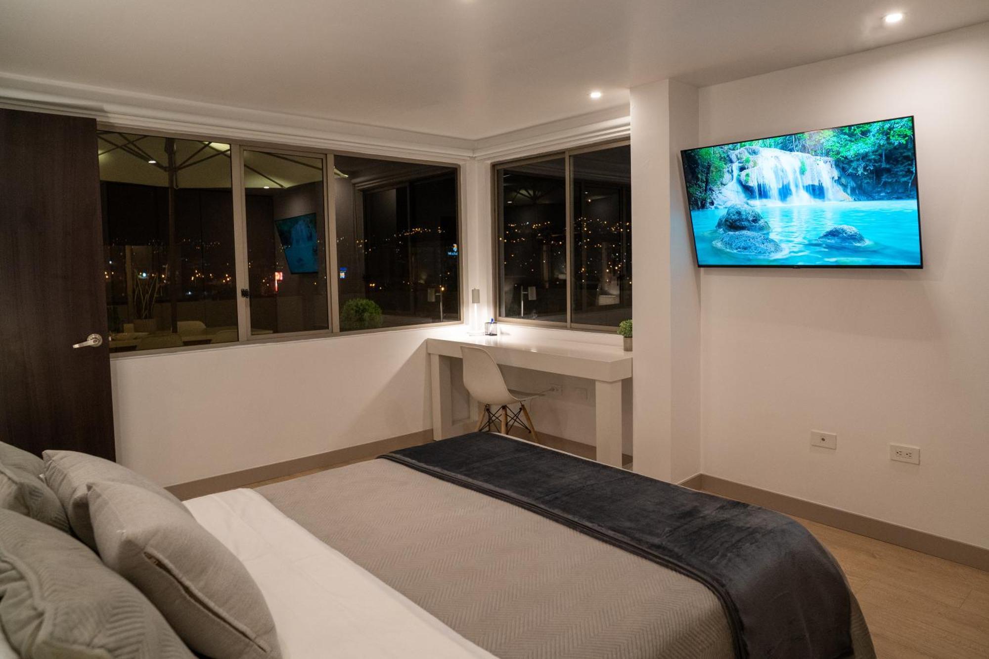 Spectacular Flat,3 Bedrooms, Central, Terrace, Free Parking Куэнка Экстерьер фото